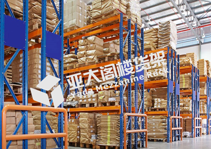  廣州貨架廠輕型貨架、中型貨架、重型貨架對(duì)比